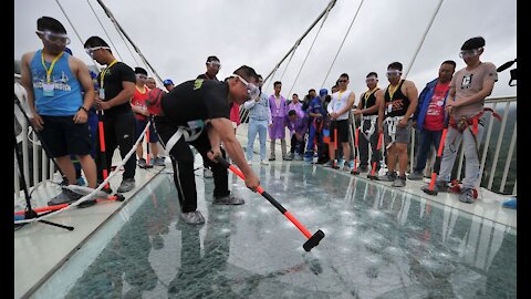 WALKING IN CHINA FAMOUS GLASS BRIDGE EXPERIENCED