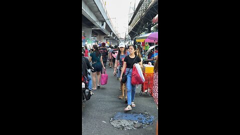 Walking Massive Crowds in the Philippines 🇵🇭