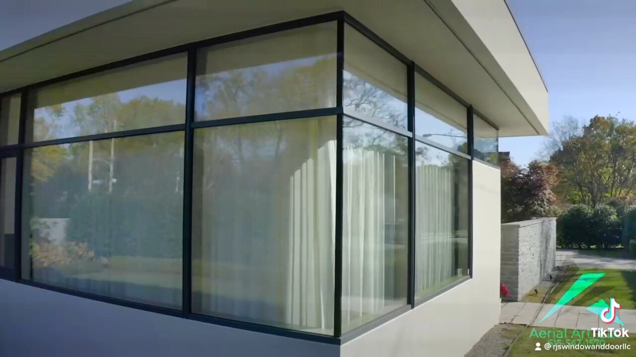 Unilux Timber Curtainwall - Jeremy Stinson