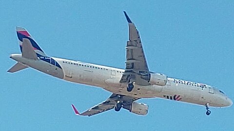 Airbus A321 PT-XPC coming from Brasília to Fortaleza