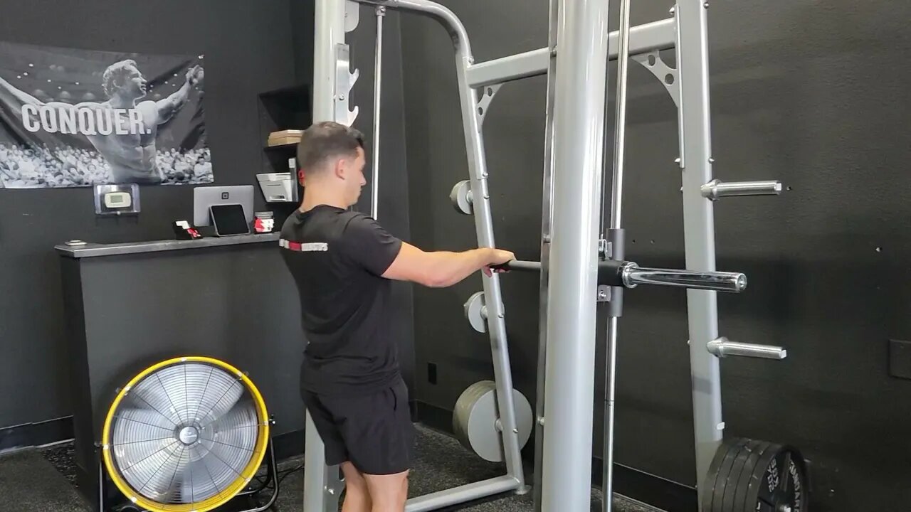 Straight Bar Dips (Smith Machine)