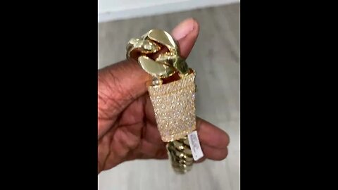 843 Gram Miami Cuban Link chain with 9 carat VVS diamond lock