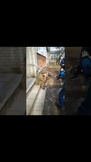 Russian soldier surrenders to unarmed civilians in Sumy