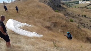 Cet expert du parapente montre comment décoller avec style