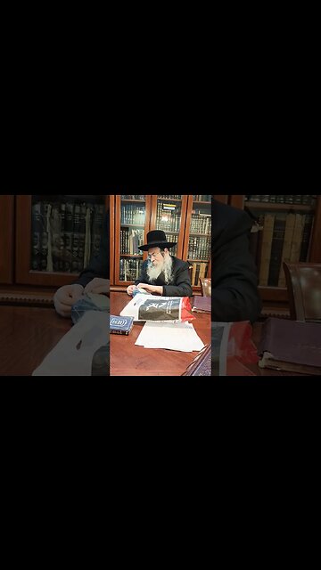 Shmuel Zalman Mordechai Goldsmith Bar Mitzvah - LNeach Tefilin with the Rebbe in Jerusalem - 1!