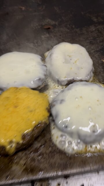 🤦🏽 another manic Monday at work😆