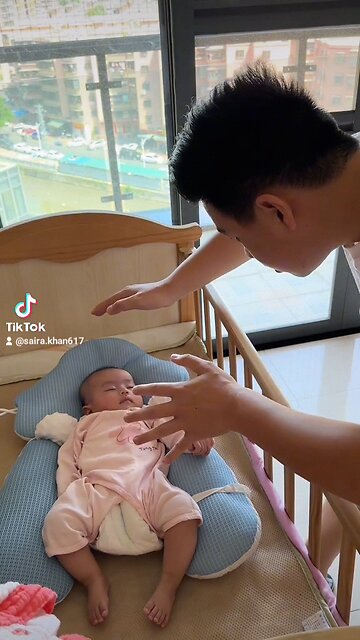 hardest task on earth | let the kid sleep | baby is just pretending but not sleeping | sleepy baby