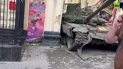 Tanks and armed men on streets of Rostov-on-Don amid Wagner ‘coup’ attempt