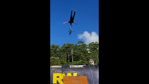 This Dude is Fearless and skilled