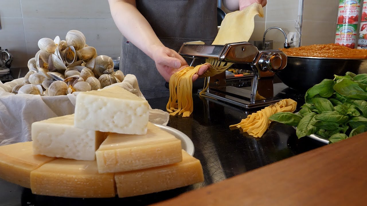 직접 뽑아 만드는 생면 파스타 | This Homemade Macaroni Cheese Sells 1 Billion Monthly - Korean Restaurant Food