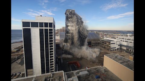 Trump plaza/casino crumbles down