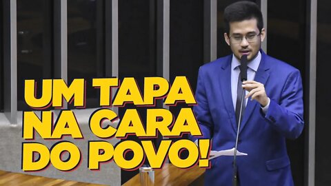 VOCÊ PAGA: DEPUTADOS QUEREM AUMENTO DE SALÁRIO!!