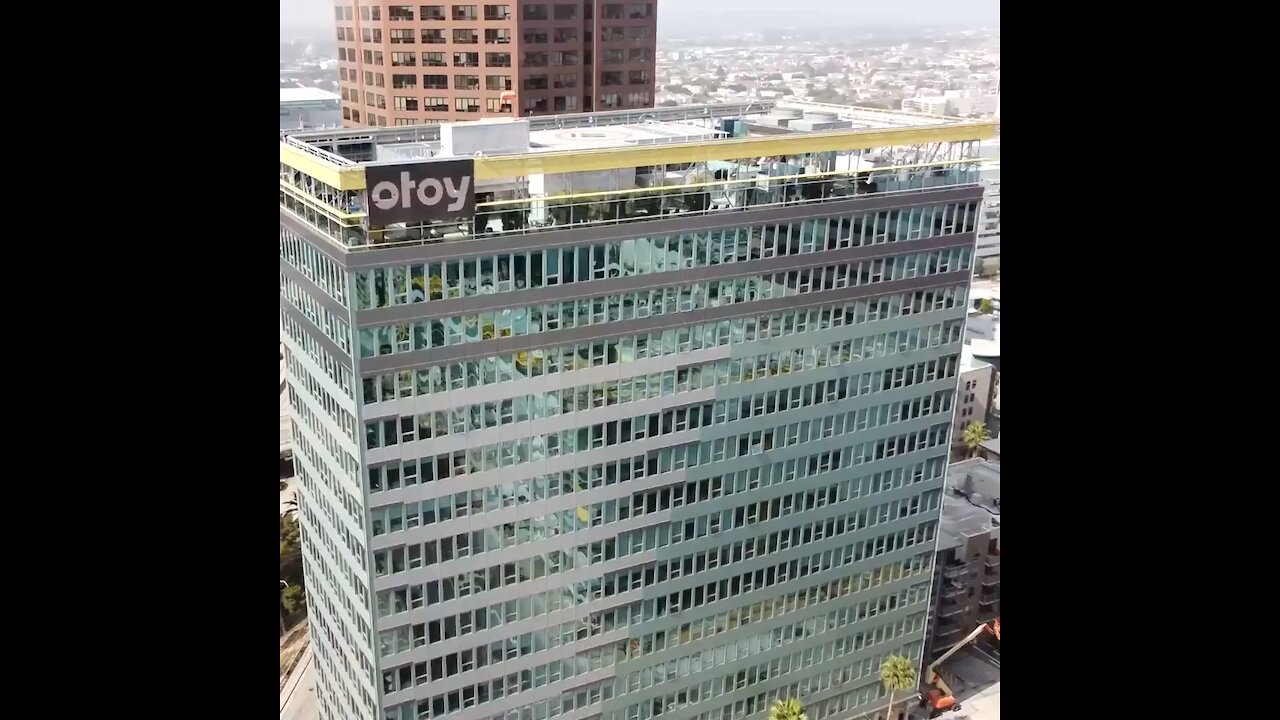 Bloopers from a New Construction property Feature LOL