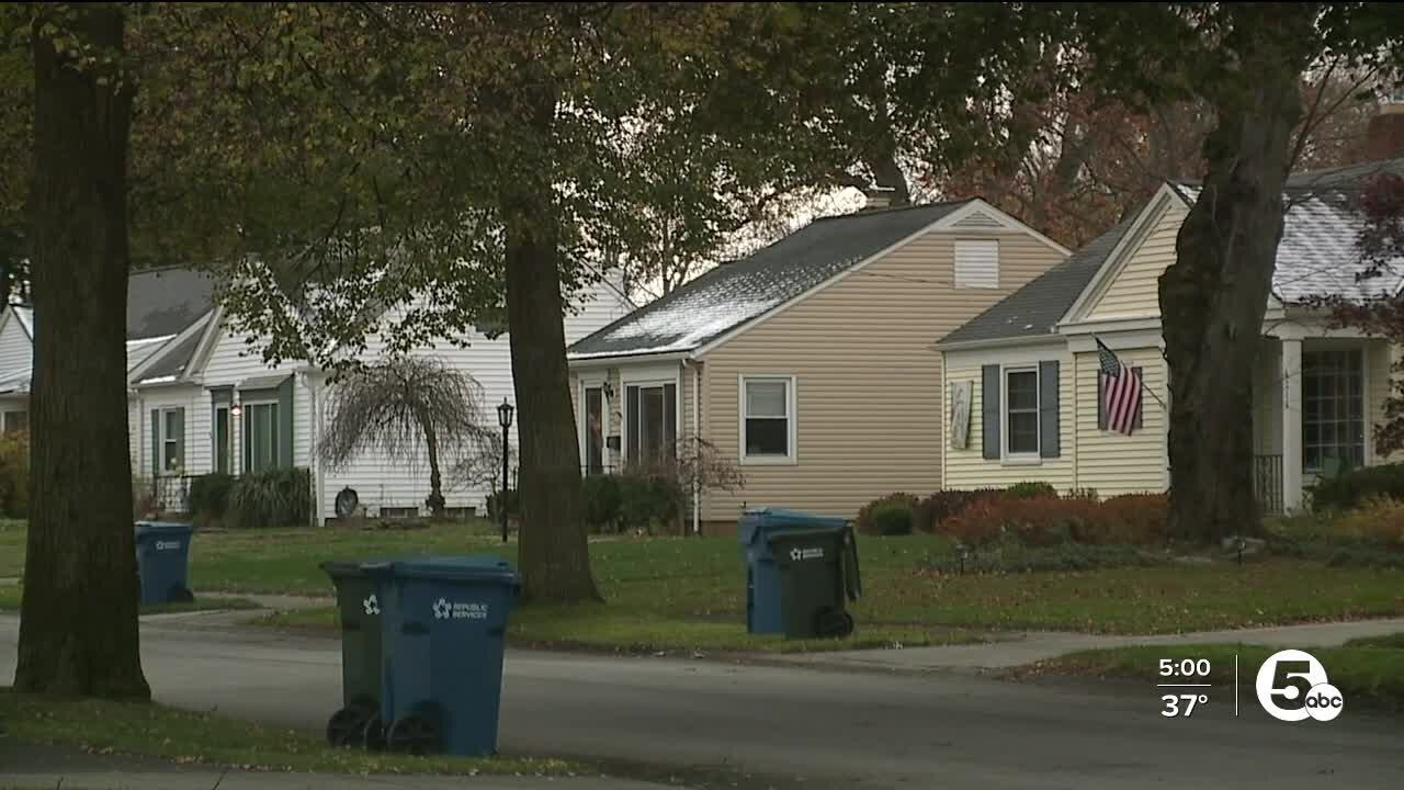 He was meeting a woman he met online, but was instead shot and almost carjacked