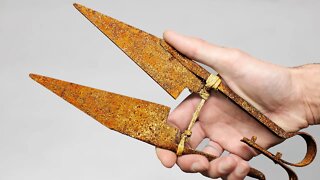 Antique Rusty Scissors Restoration. I Found Them In An Old Abandoned House