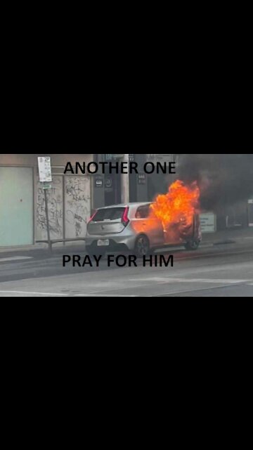 MELBOURNE MAN SETS HIMSELF ALIGHT [PRAY FOR HIM]