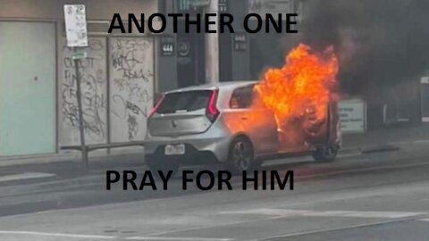 MELBOURNE MAN SETS HIMSELF ALIGHT [PRAY FOR HIM]