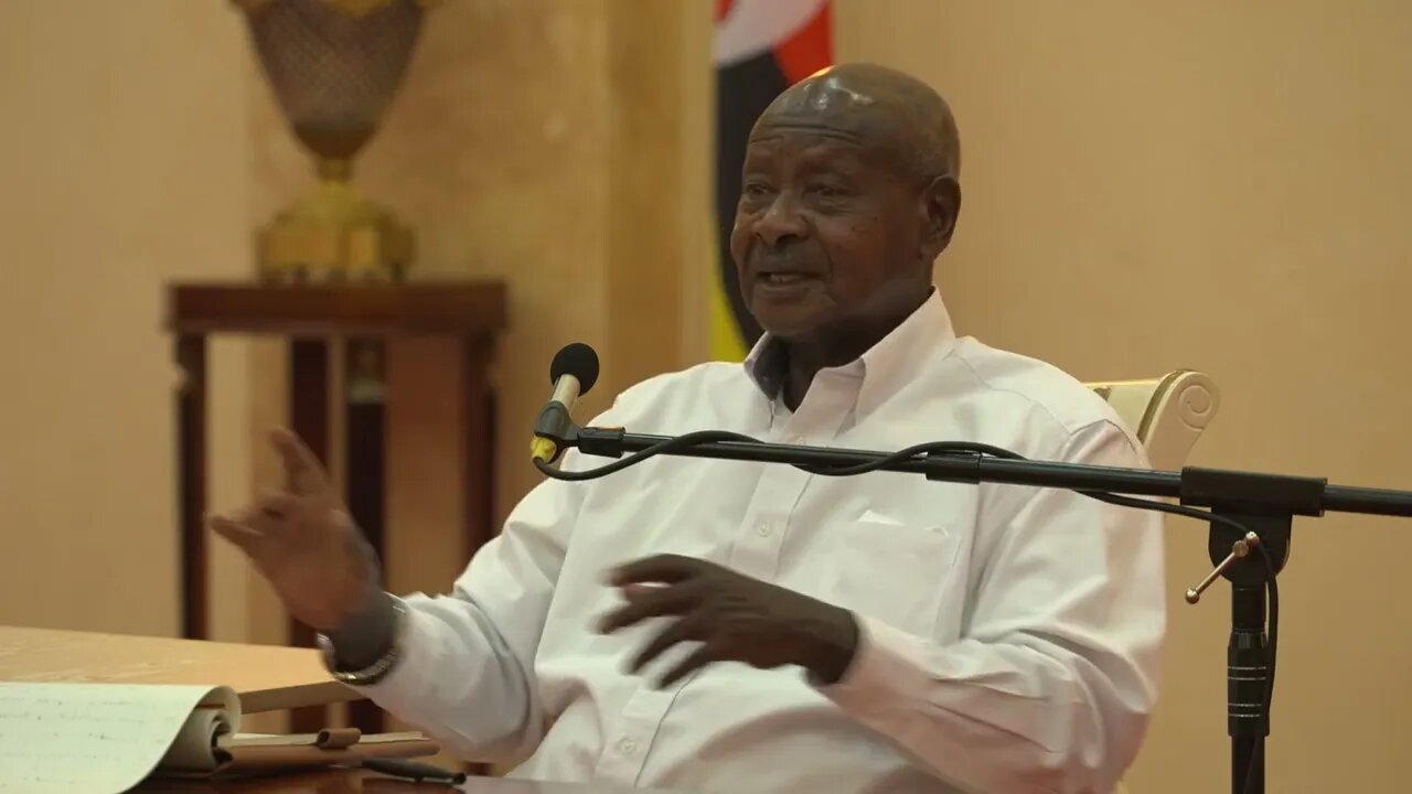 MUSEVENI MET AND HELD DISCUSSIONS WITH A SECTION OF AMURU DISTRICT LOCAL GOVERNMENT LEADERS.