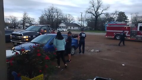 PARIS, TX: CHILD LOCKED IN CAR RESCUED BY FIRE DEPARTMENT December 13, 2022