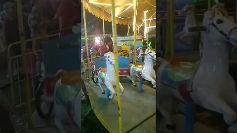 Aku naik odong-odong