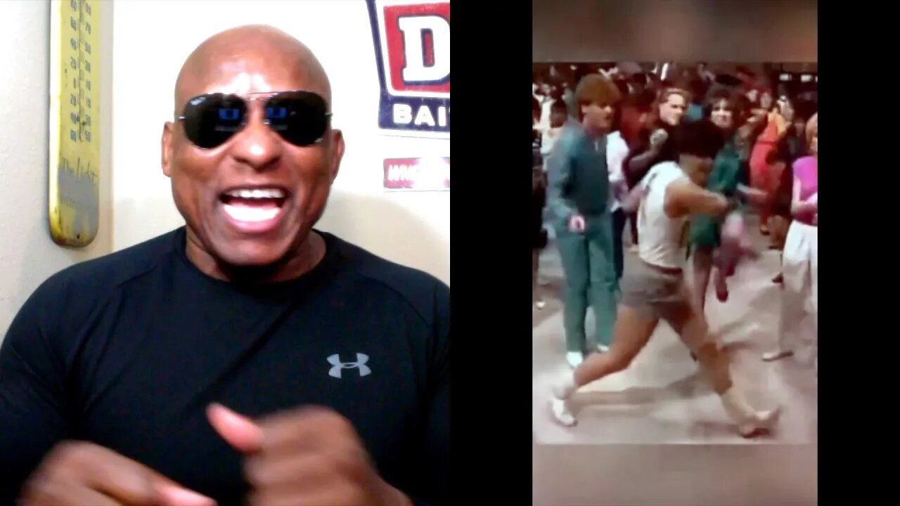 Man Dancing Hard All By Himself And Shows Everyone Up: LOL
