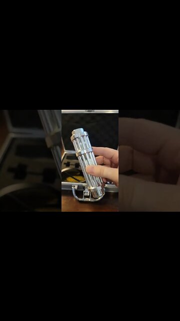 Flashlight lightsaber