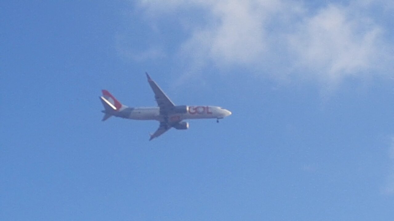 Boeing 737-700 PR-GED, Boeing 737-800 PR-GUV e Boeing 737 MAX 8 PR-XMP vindo para Fortaleza