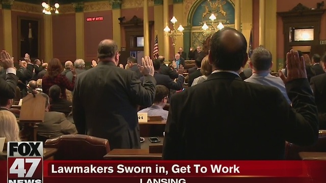 Lawmakers sworn in to get to work