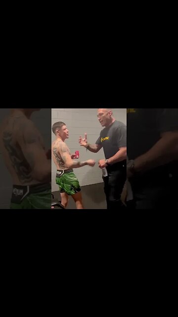 Just see Moreno's excitement at seeing Fabricio Werdum.🙌