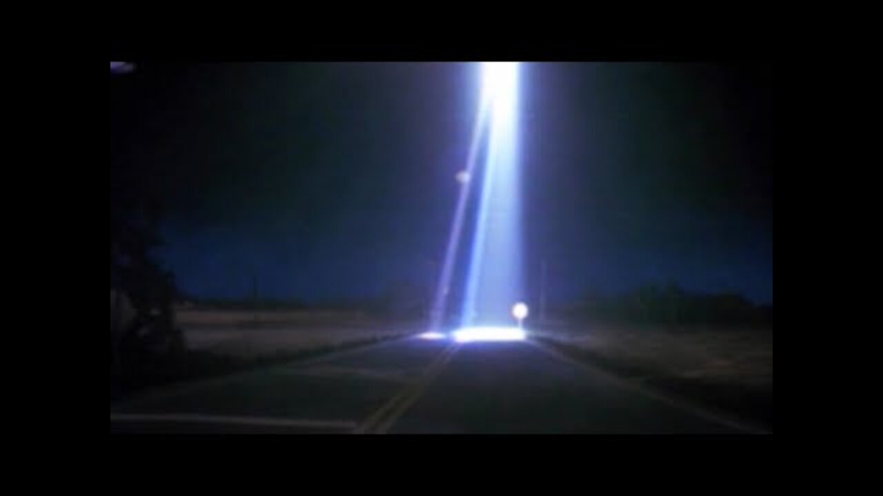 UFO News: Mysterios light or UFO? (UFO Sightings)