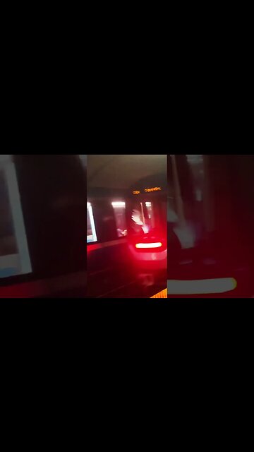 Stunning side by side Montreal metro #viralvideo #montreal #traintravel #travel