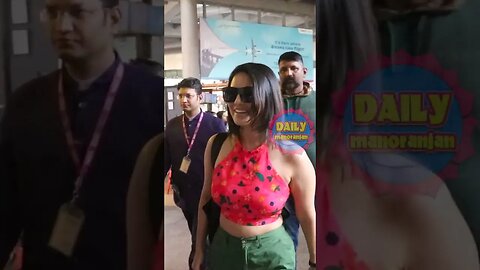 Sunny Leone Returns To Mumbai Spotted At Airport