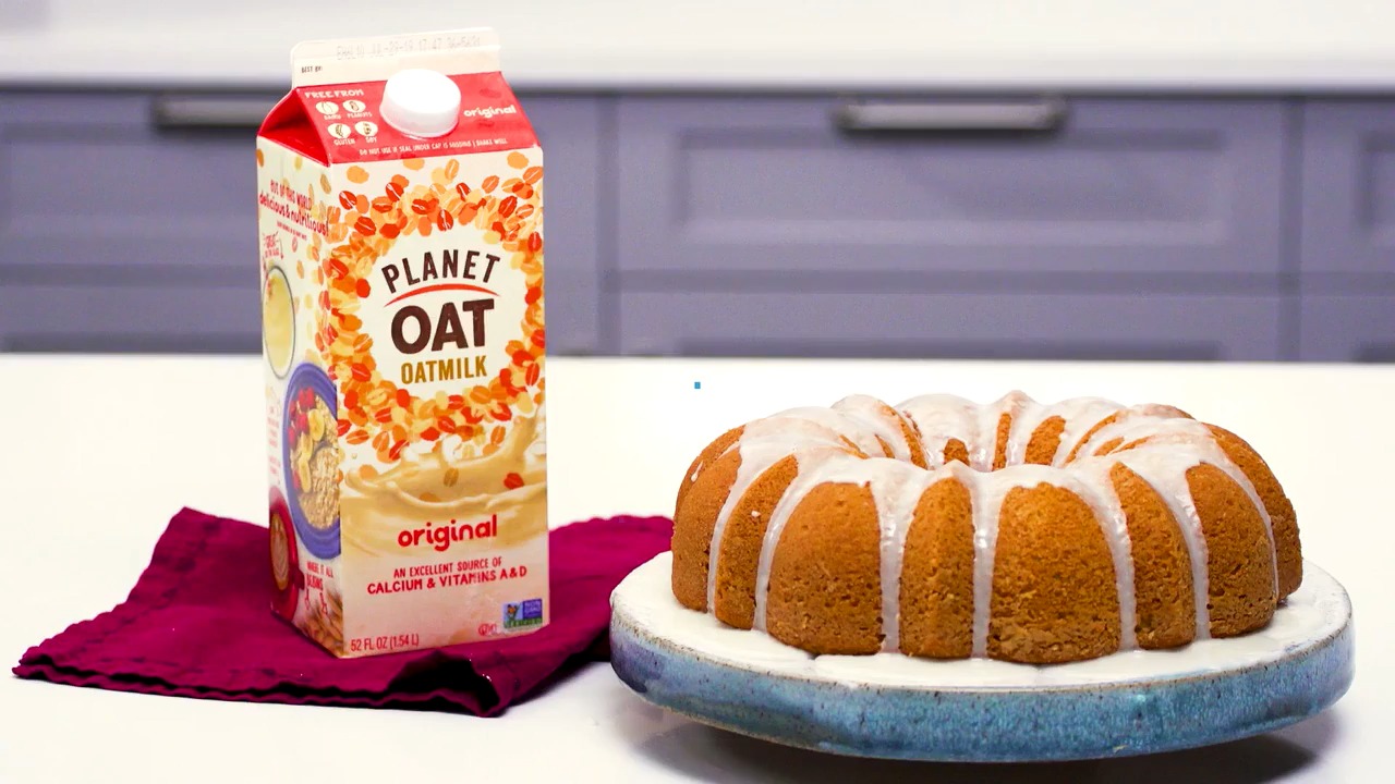 Planet Oat Oatmilk Bundt Cake With a Lemon Drizzle