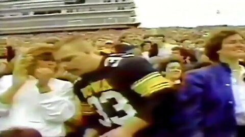 1986 Wisconsin Badgers @ Iowa Hawkeyes (Full Game - No Huddle)