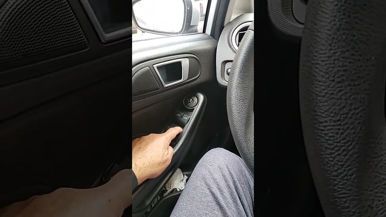 Função um toque para subir vidros New Fiesta