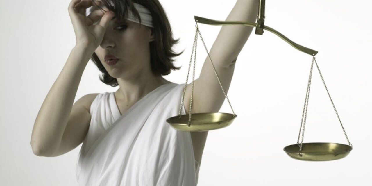 Η Ανομία Κατατρώει Την Ελληνική Πολιτεία