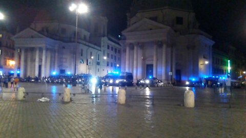 protesta contro il greenpass a Roma del 28/8/2021