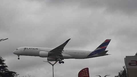 Airbus A350 PR-XTC na final antes de pousar em Manaus vindo de Guarulhos 26022021