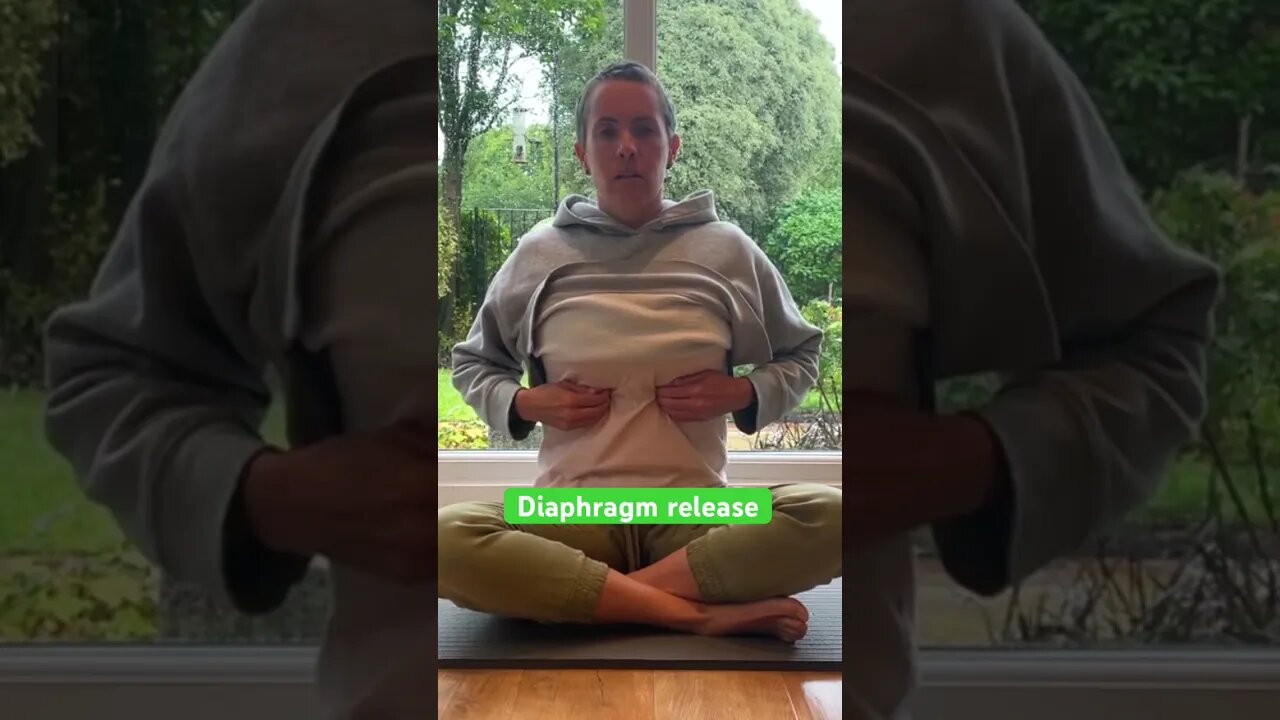 Quick diaphragm release to help you breathe #breath #breathingexercises #breathwork #mindfulness