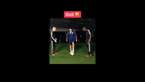 Ozil crazzy skill 🫣(short video)