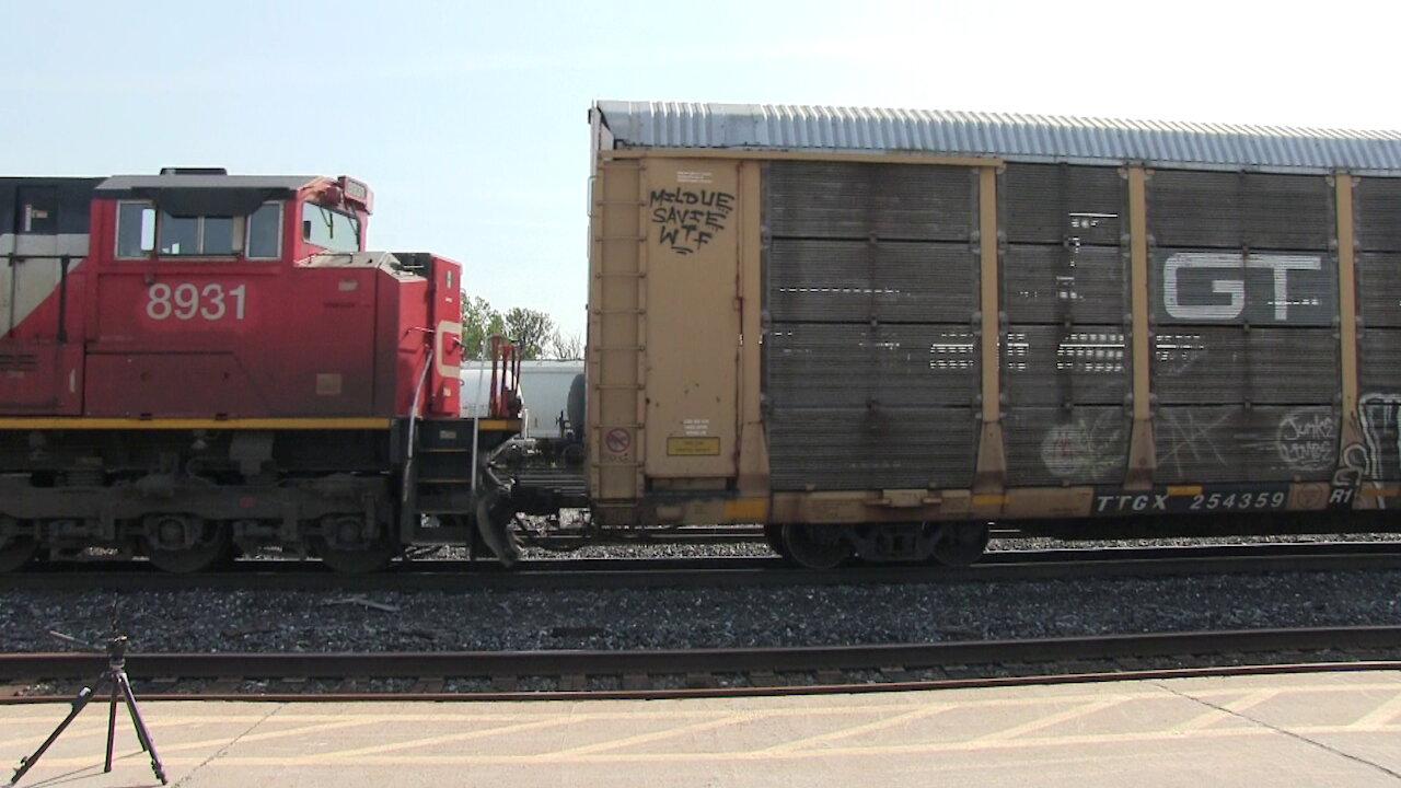 Manifest Train 492 Eastbound On Strathroy Sub With CN 2314, CN 5731 & CN 8931 Locomotives