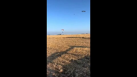 HAMAS COMMANDOS USING PARAGLIDERS