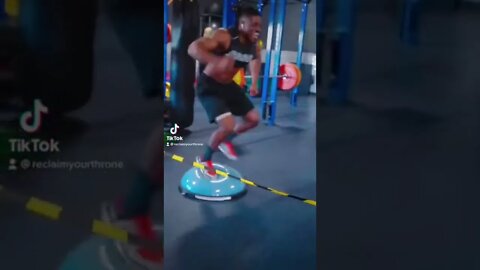 When your girl has snap streaks with 5 plus men 👑