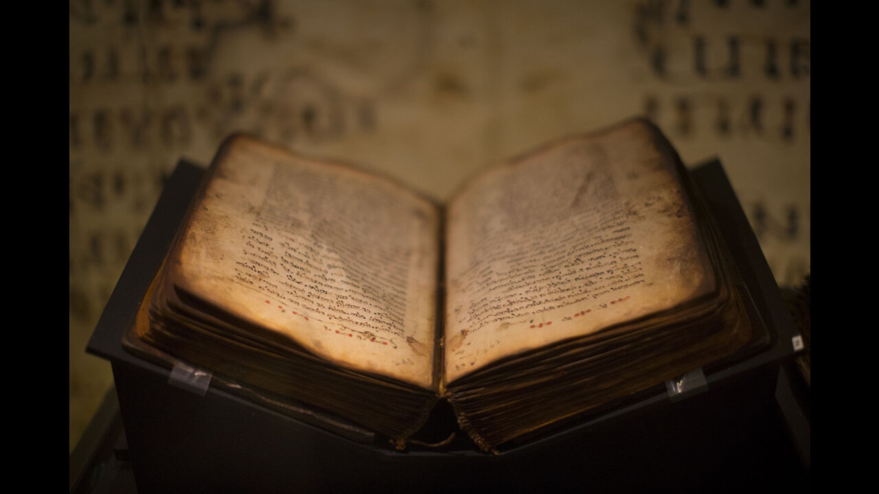 Scrolls and The Early Codex by Larry Hurtado