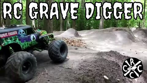 RC Grave Digger Monster Truck Big Air Bashing