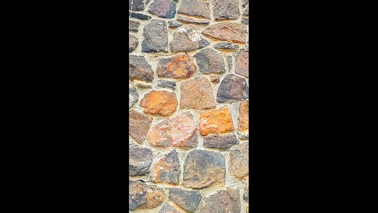 Beautiful vintage stone 🪨 wall