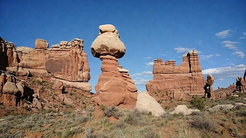 Balanced Rock in Arches National Park, Utah