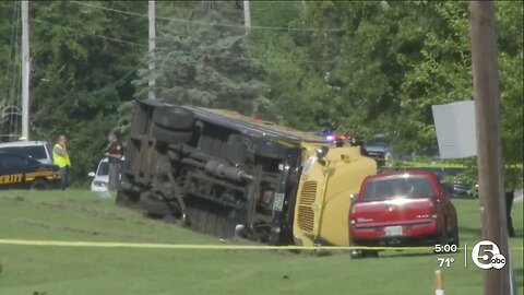 1 student dead, multiple injured after school bus crash in Southwest Ohio