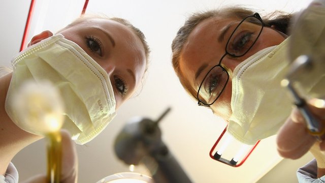 The CDC Isn't Sure Why Dentists Are Dying From A Specific Lung Disease