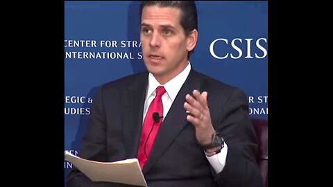 THE HUNTER GOT HUNTED! WILL HE GET EATEN?